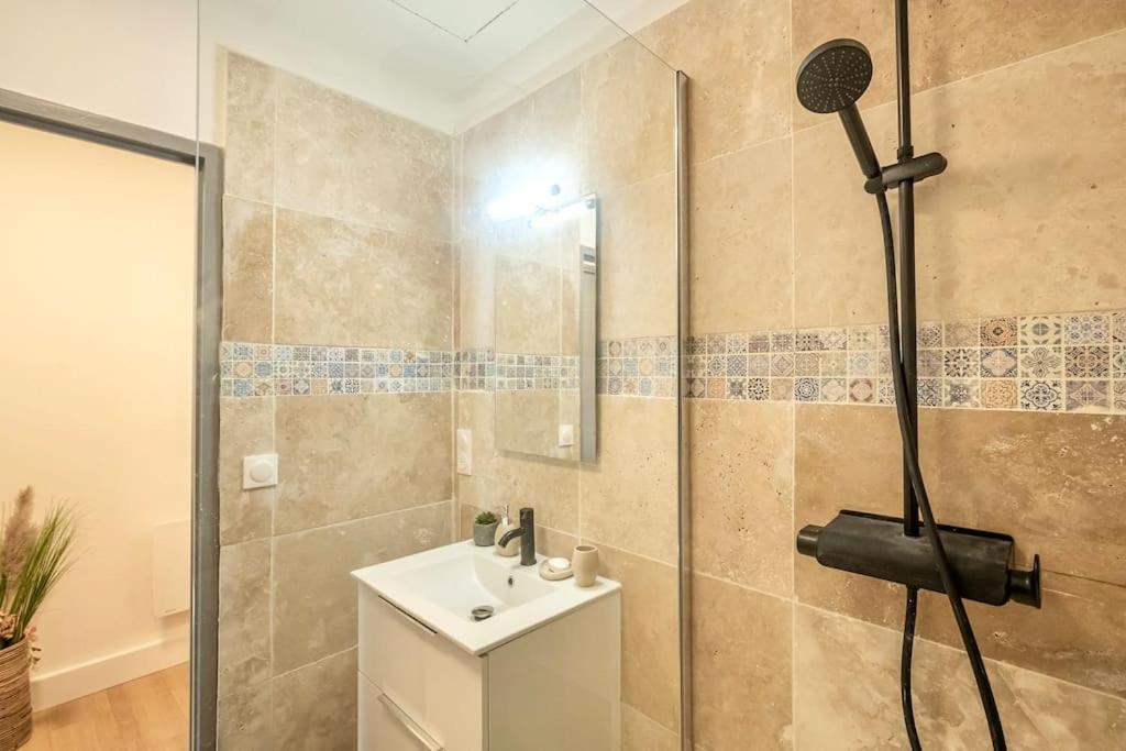 Le Coursannais Apartment Luaran gambar